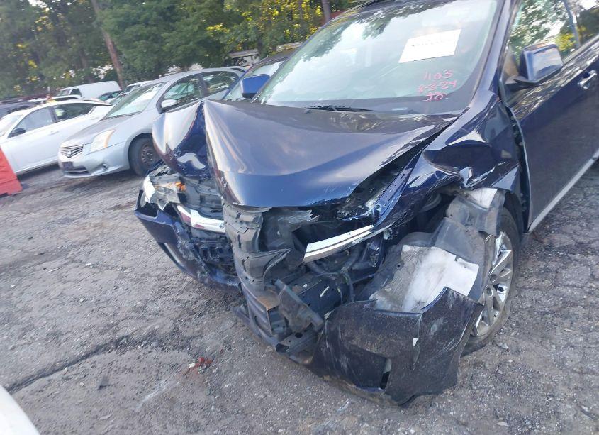 Photo 6 of 2011 Ford Edge SEL (VIN 2FMDK3JC1BBA61103)