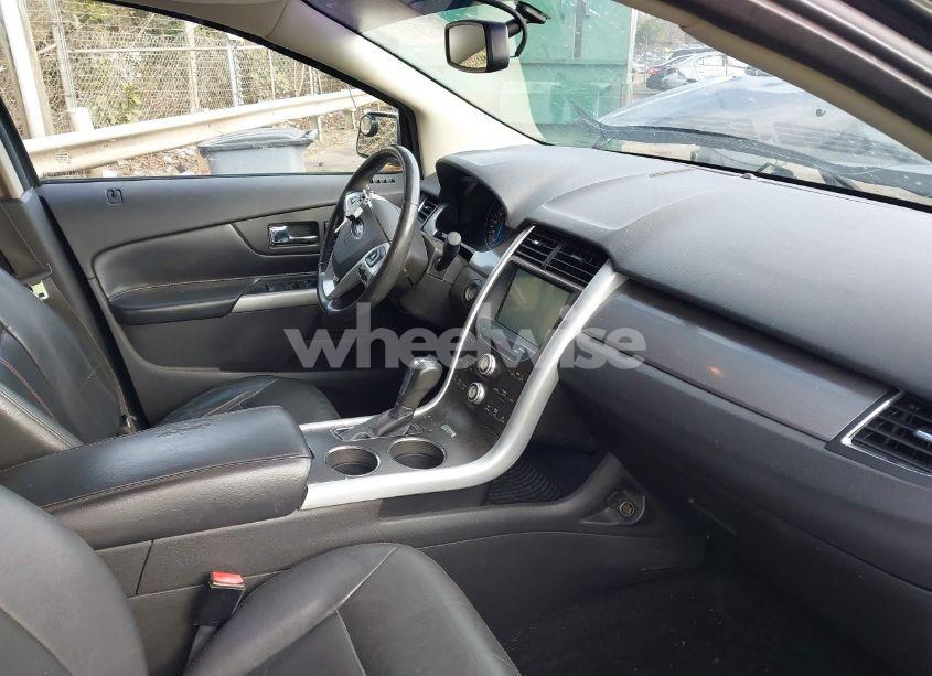 Photo 5 of 2011 Ford Edge SEL (VIN 2FMDK3JC1BBB26144)