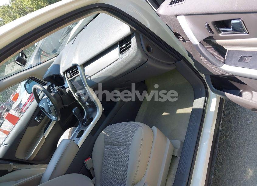 Photo 5 of 2011 Ford Edge SEL (VIN 2FMDK3JC1BBB50430)