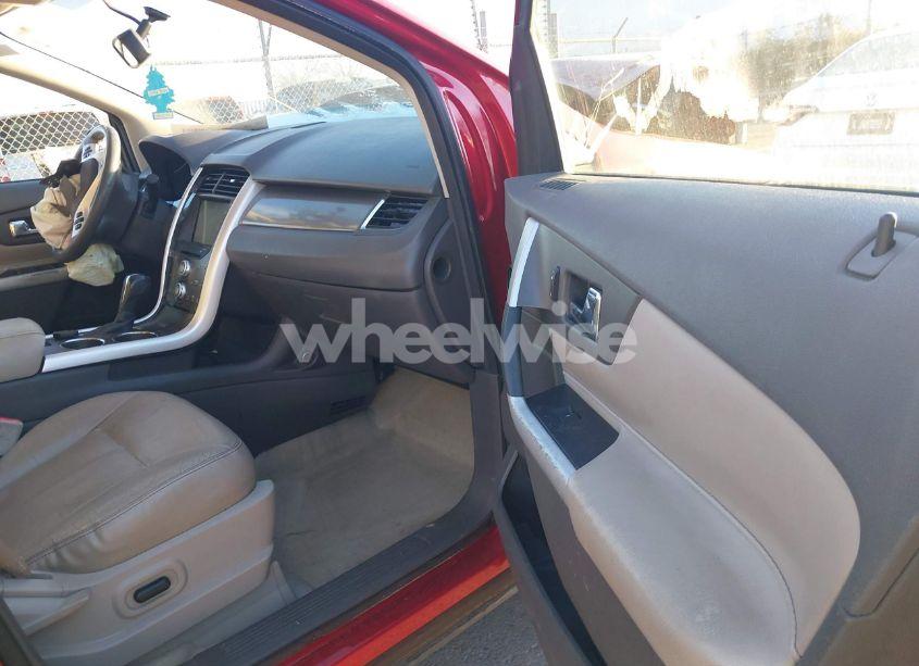 Photo 5 of 2011 Ford Edge SEL (VIN 2FMDK3JC2BBB00300)