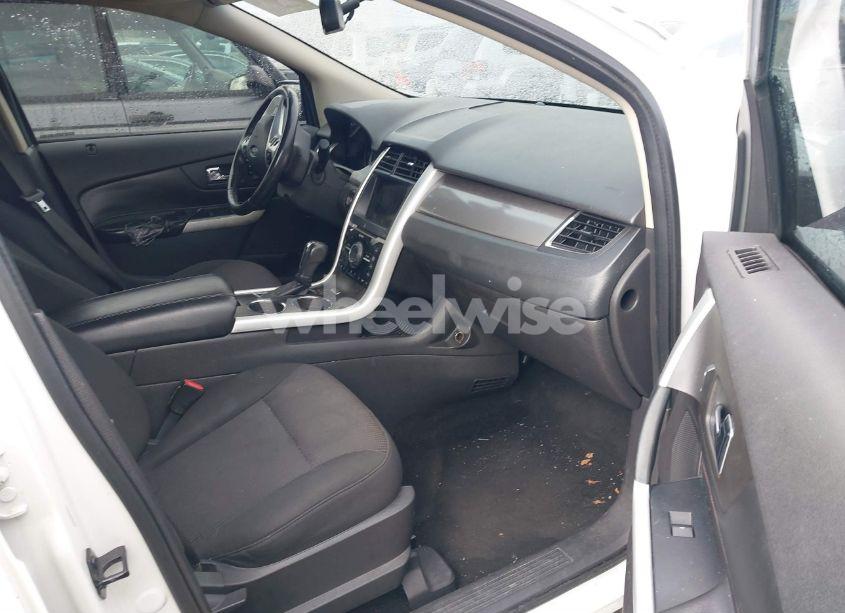 Photo 5 of 2011 Ford Edge SEL (VIN 2FMDK3JC2BBB05710)