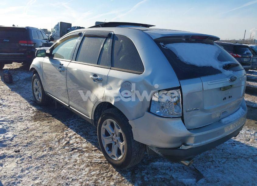Photo 3 of 2011 Ford Edge SEL (VIN 2FMDK3JC3BBB25058)