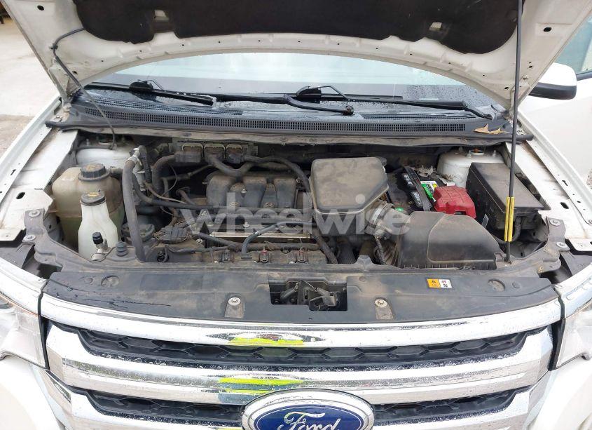 Photo 10 of 2011 Ford Edge SEL (VIN 2FMDK3JC3BBB49926)