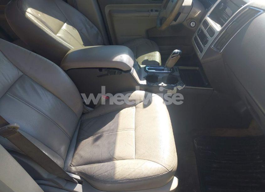 Photo 5 of 2010 Ford Edge SEL (VIN 2FMDK3JC4ABA56198)