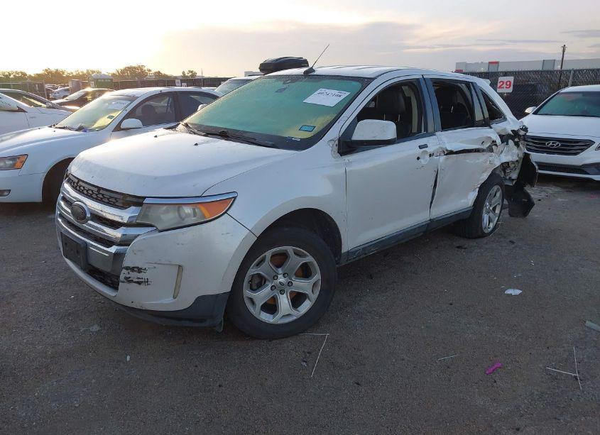 Photo 2 of 2011 Ford Edge SEL (VIN 2FMDK3JC4BBA64271)