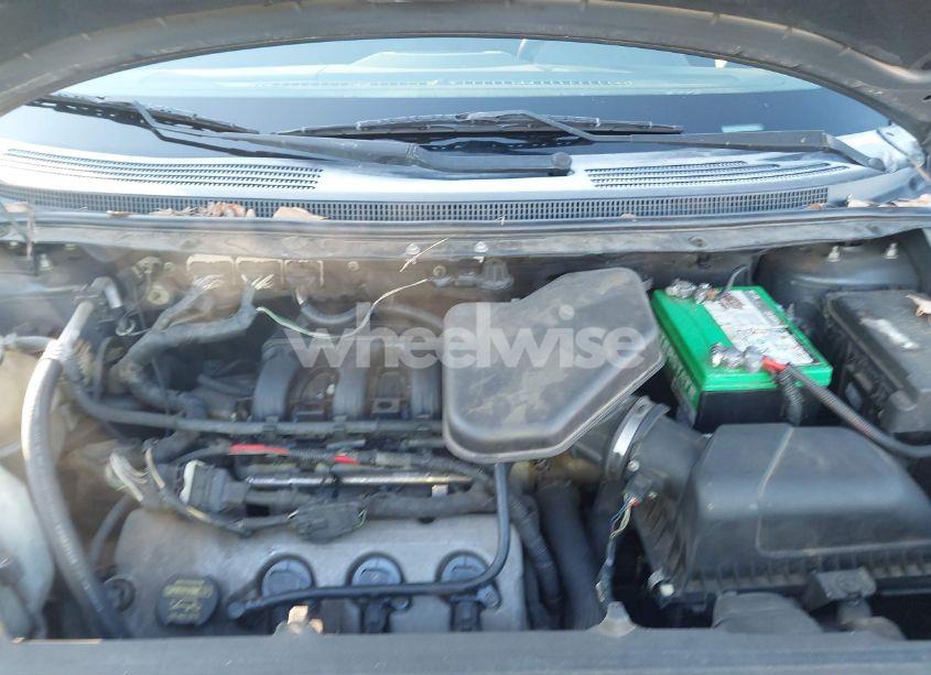 Photo 10 of 2010 Ford Edge SEL (VIN 2FMDK3JC5ABA82745)