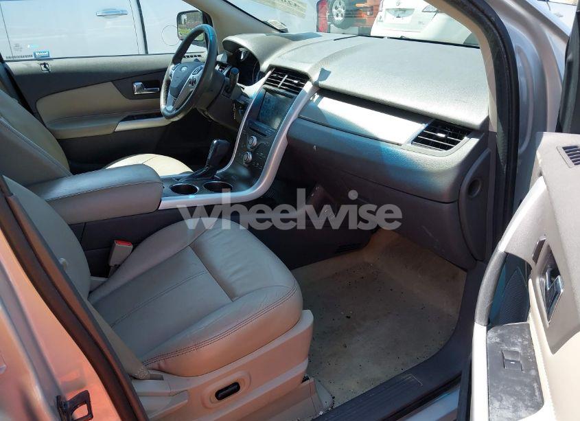 Photo 5 of 2011 Ford Edge SEL (VIN 2FMDK3JC5BBA16133)