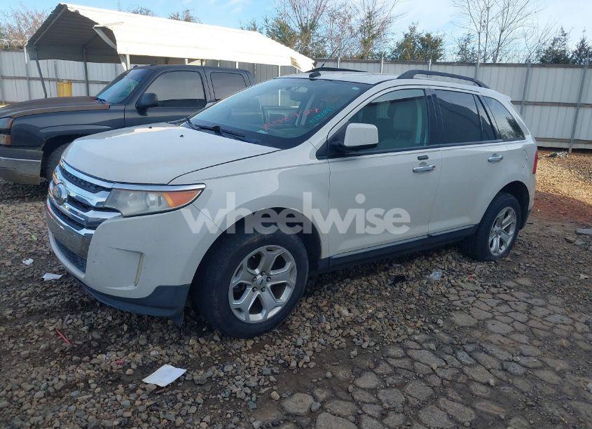 Photo 2 of 2011 Ford Edge SEL (VIN 2FMDK3JC7BBA58934)
