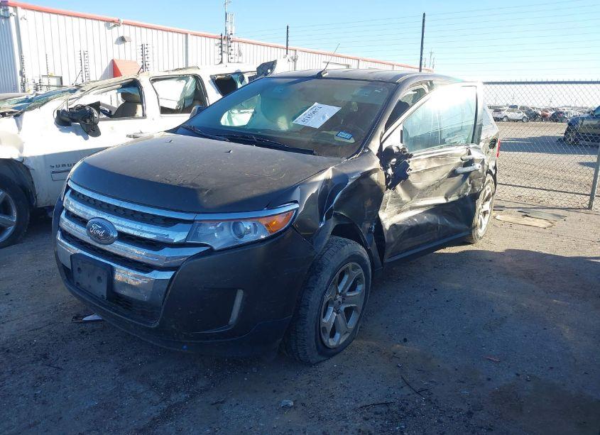 Photo 2 of 2011 Ford Edge SEL (VIN 2FMDK3JC8BBA82160)