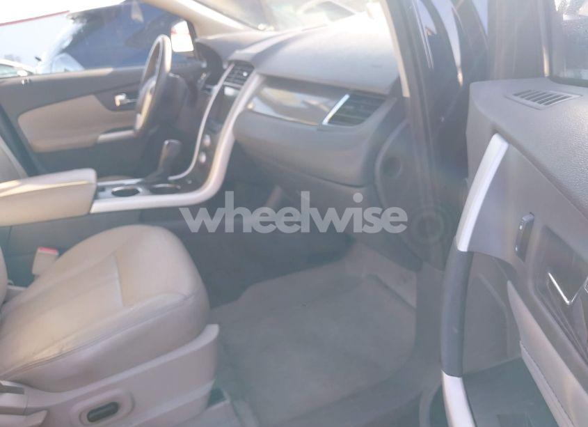 Photo 5 of 2011 Ford Edge SEL (VIN 2FMDK3JCXBBA45725)