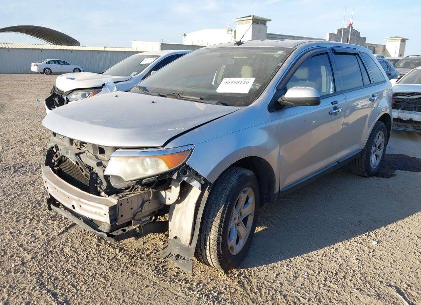 Photo 2 of 2011 Ford Edge SEL (VIN 2FMDK3JCXBBB18799)