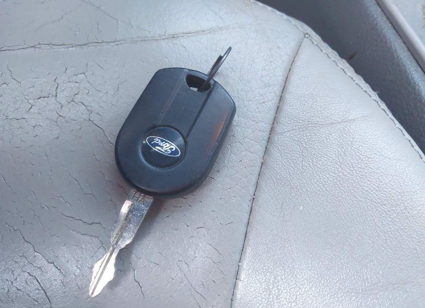 Photo 11 of 2010 Ford Edge LIMITED (VIN 2FMDK3KC3ABA33543)