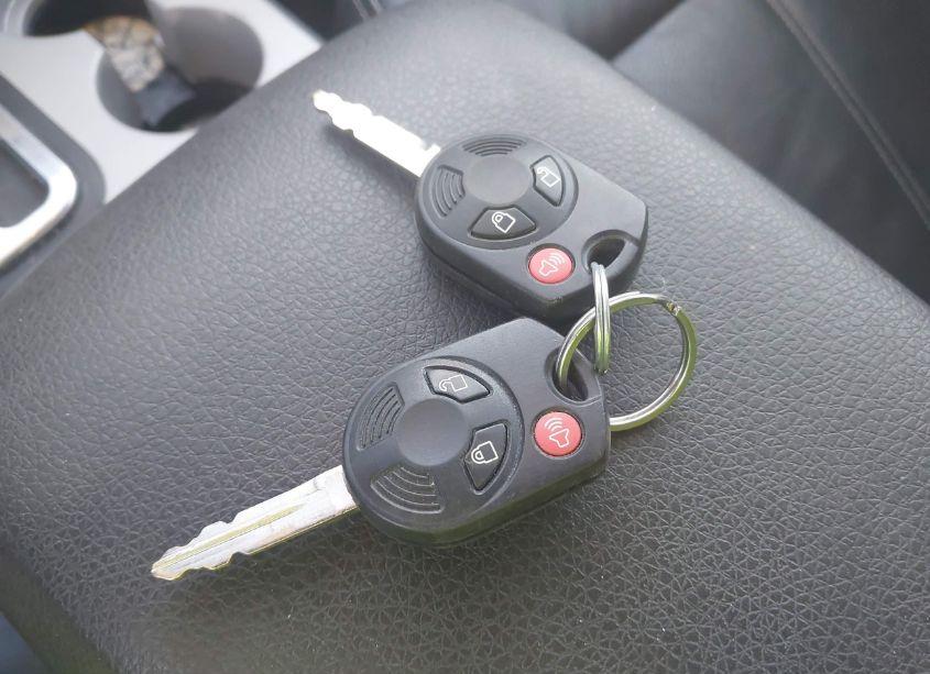 Photo 11 of 2010 Ford Edge LIMITED (VIN 2FMDK3KC9ABA95156)