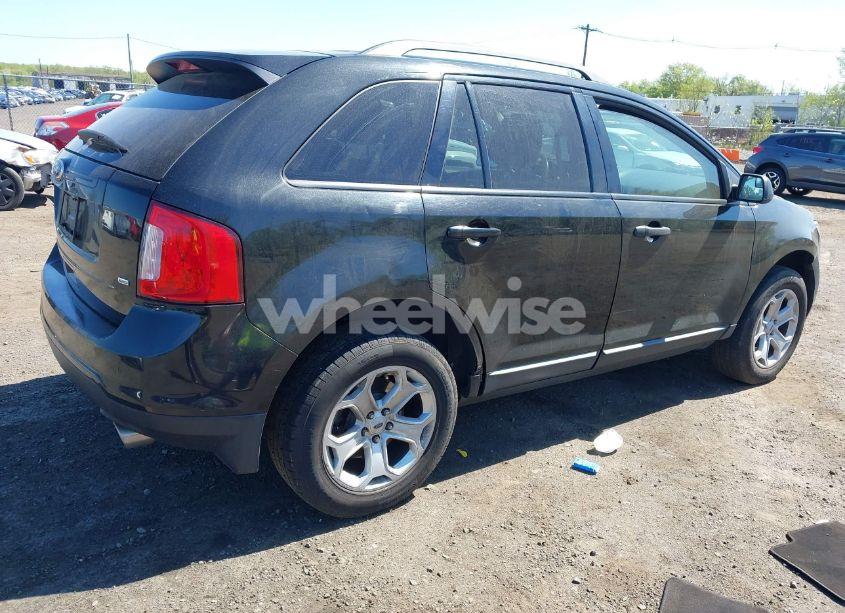 Photo 4 of 2014 Ford Edge SE (VIN 2FMDK4GC1EBA70840)