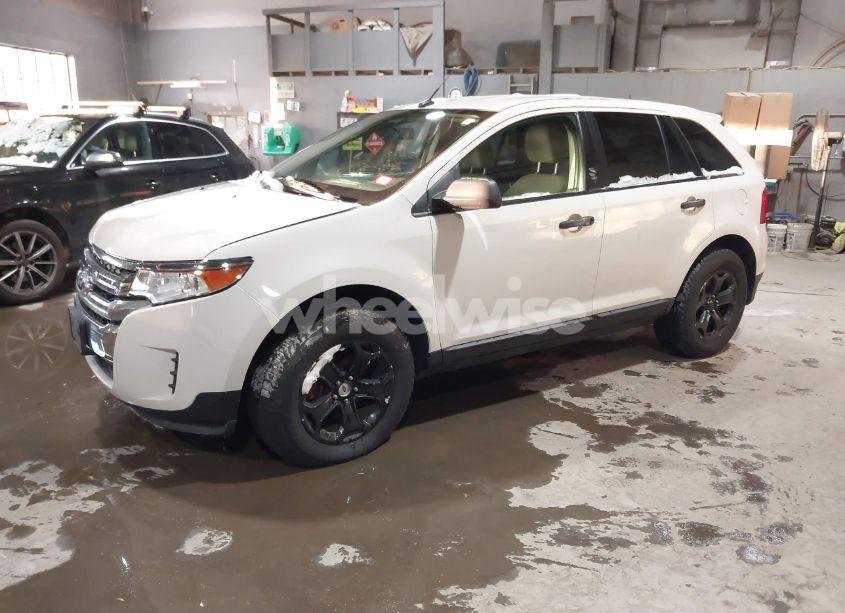 Photo 2 of 2012 Ford Edge SE (VIN 2FMDK4GC3CBA94070)