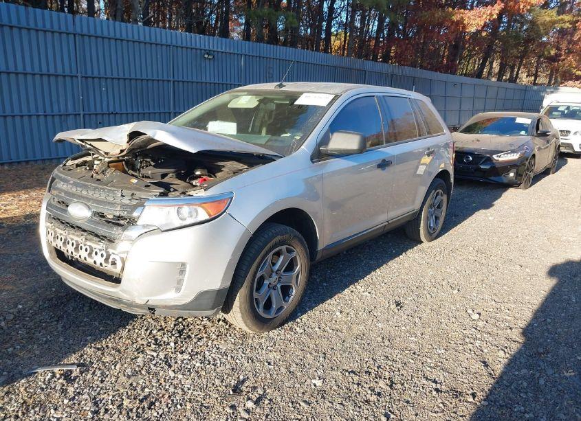 Photo 2 of 2014 Ford Edge SE (VIN 2FMDK4GC4EBA96347)