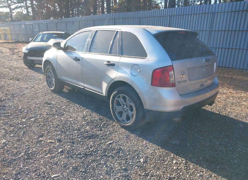 Photo 3 of 2014 Ford Edge SE (VIN 2FMDK4GC4EBA96347)