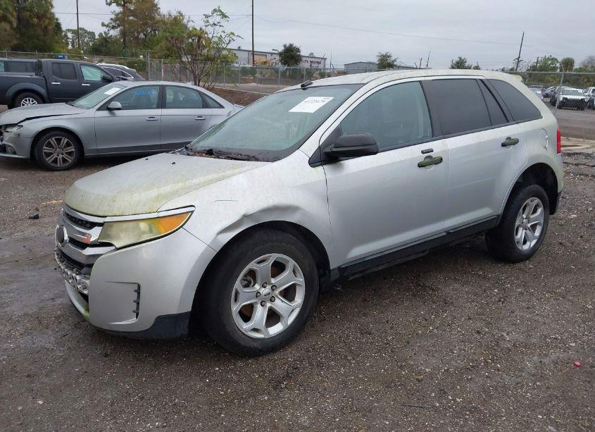 Photo 2 of 2013 Ford Edge SE (VIN 2FMDK4GC6DBA75420)