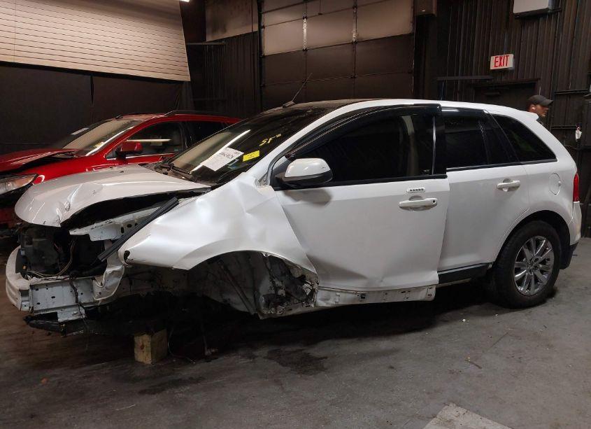 Photo 2 of 2014 Ford Edge SEL (VIN 2FMDK4JC1EBA74122)