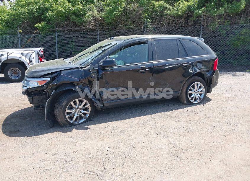 Photo 2 of 2014 Ford Edge SEL (VIN 2FMDK4JC4EBA22547)