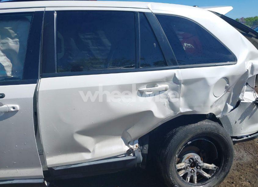 Photo 6 of 2010 Ford Edge SEL (VIN 2FMDK4JC7ABB05156)