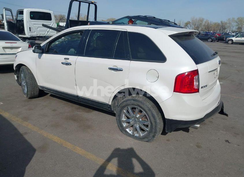 Photo 3 of 2011 Ford Edge SEL (VIN 2FMDK4JC8BBB69000)