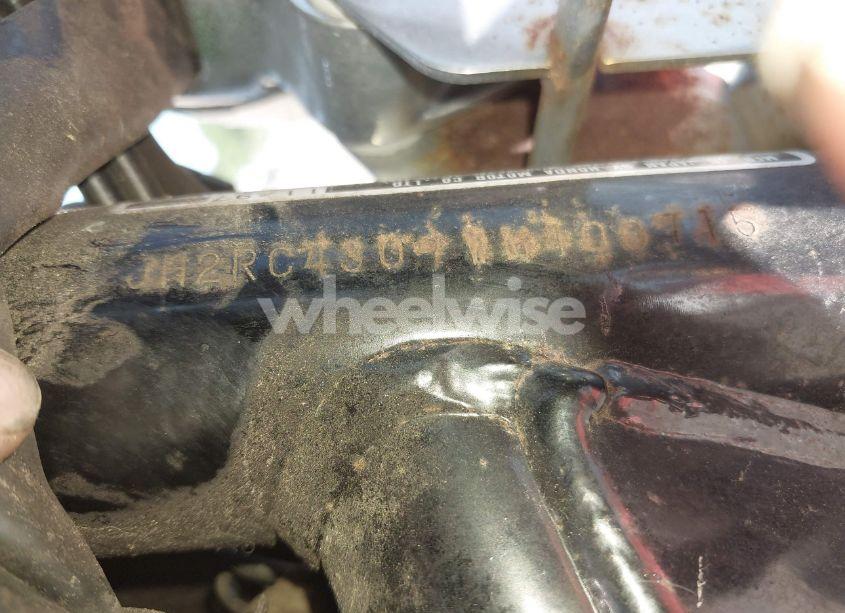 Photo 10 of 1998 Honda Vf750 C (VIN 2FMDK4JC9DB******)