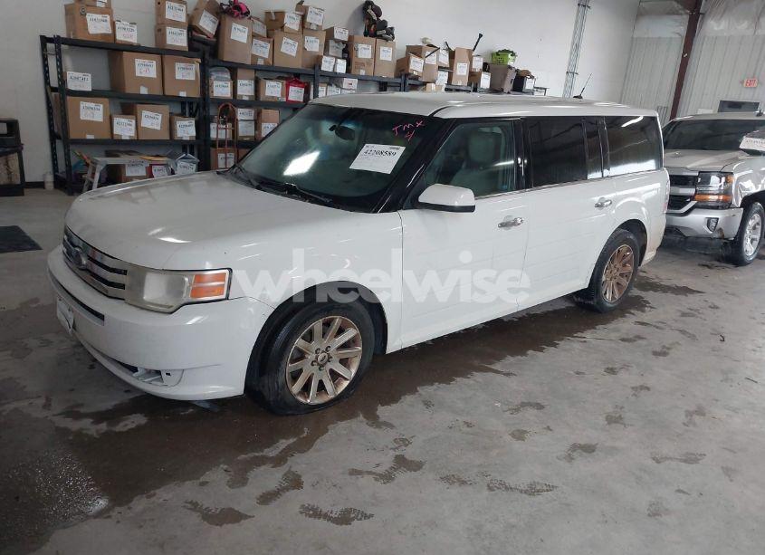 Photo 2 of 2009 Ford Flex SEL (VIN 2FMDK52C79BA37781)