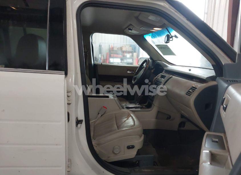 Photo 5 of 2009 Ford Flex SEL (VIN 2FMDK52C79BA37781)