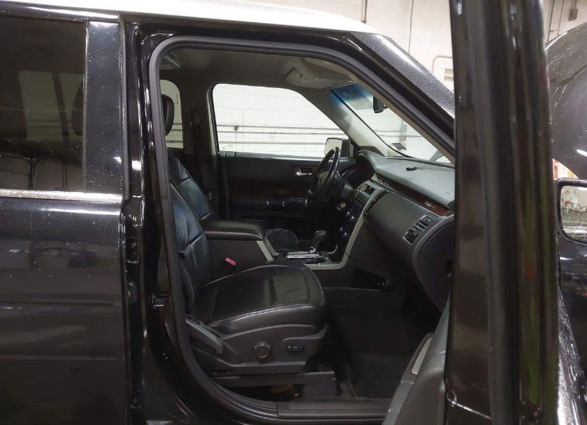 Photo 5 of 2009 Ford Flex SEL (VIN 2FMEK62C09BA24090)