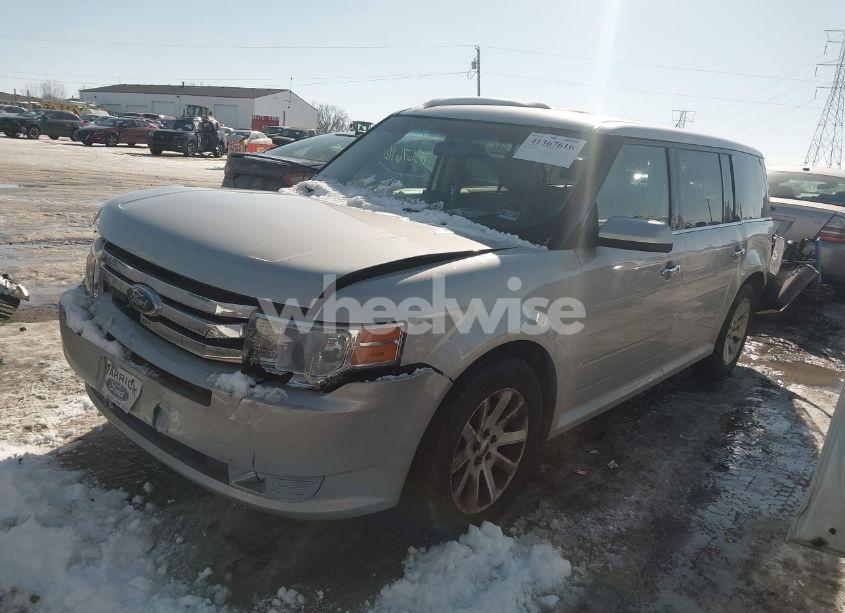 Photo 2 of 2009 Ford Flex SEL (VIN 2FMEK62C69BA21579)