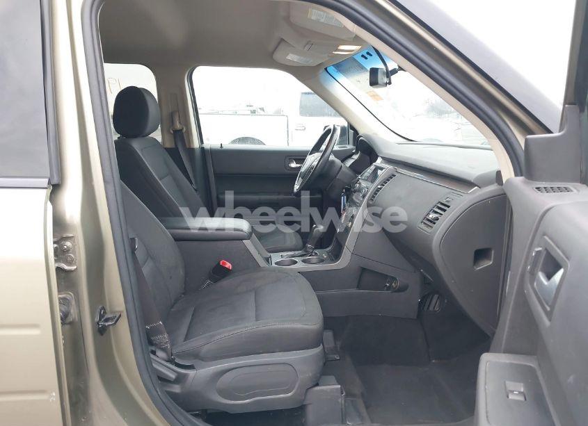 Photo 5 of 2014 Ford Flex SE (VIN 2FMGK5B80EBD11048)