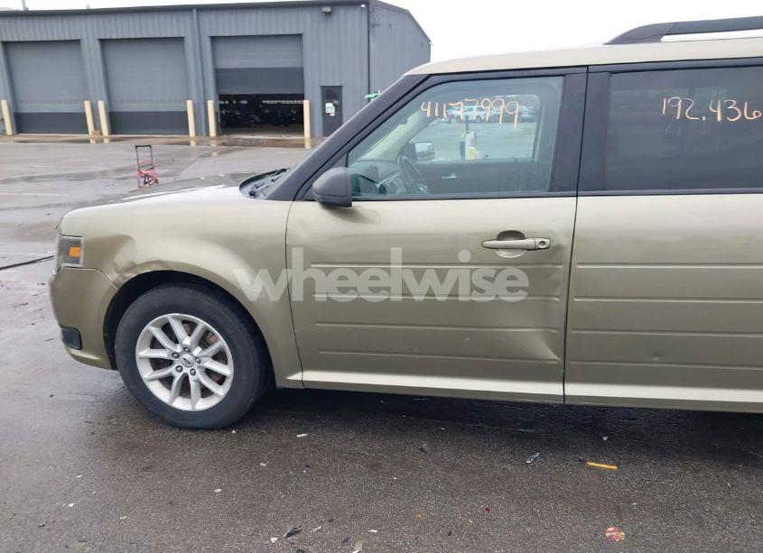 Photo 6 of 2014 Ford Flex SE (VIN 2FMGK5B80EBD11048)