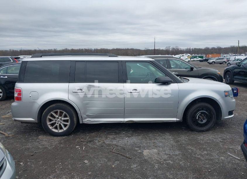 Photo 12 of 2016 Ford Flex SE (VIN 2FMGK5B80GBA12646)