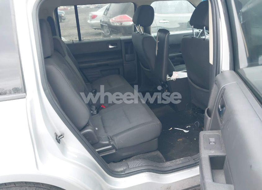 Photo 8 of 2016 Ford Flex SE (VIN 2FMGK5B80GBA12646)