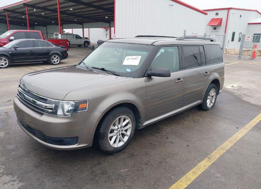 Photo 2 of 2014 Ford Flex SE (VIN 2FMGK5B85EBD20800)
