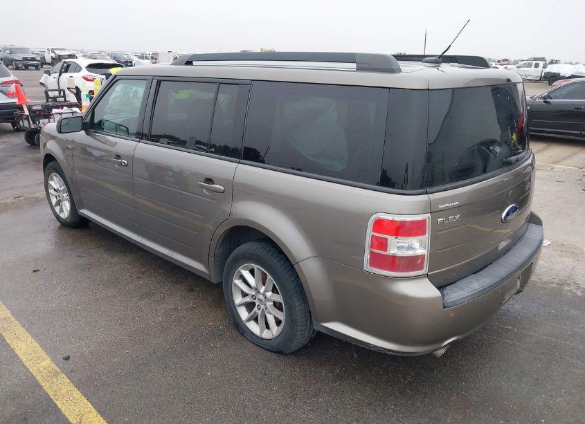 Photo 3 of 2014 Ford Flex SE (VIN 2FMGK5B85EBD20800)