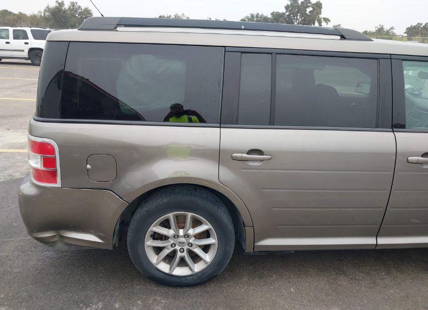 Photo 6 of 2014 Ford Flex SE (VIN 2FMGK5B85EBD20800)