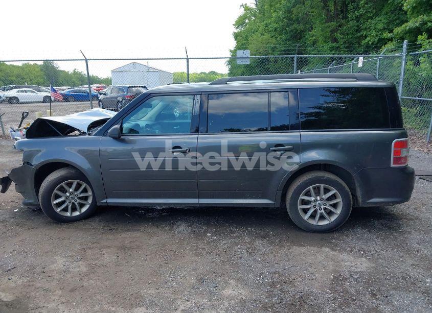 Photo 14 of 2019 Ford Flex SE (VIN 2FMGK5B85KBA07726)
