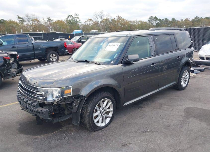 Photo 2 of 2019 Ford Flex SE (VIN 2FMGK5B85KBA09167)
