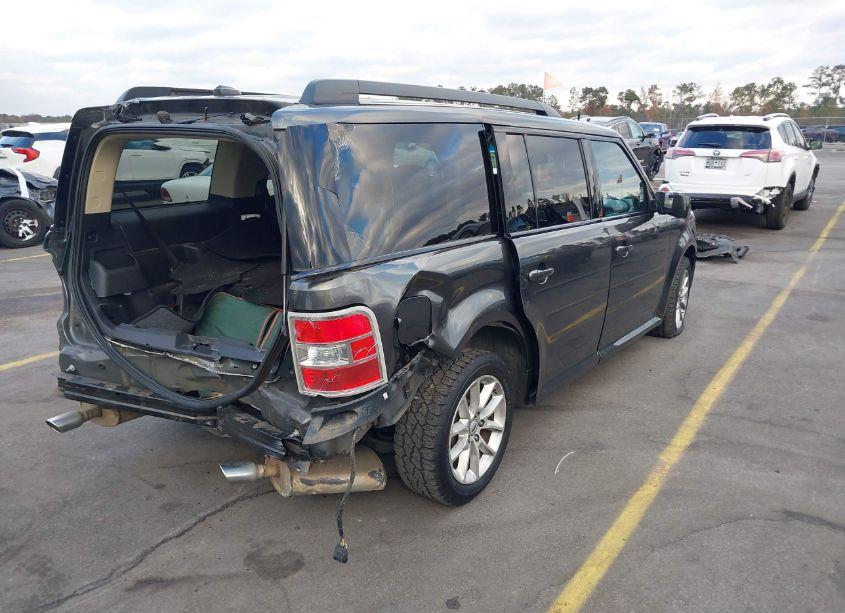 Photo 4 of 2019 Ford Flex SE (VIN 2FMGK5B85KBA09167)