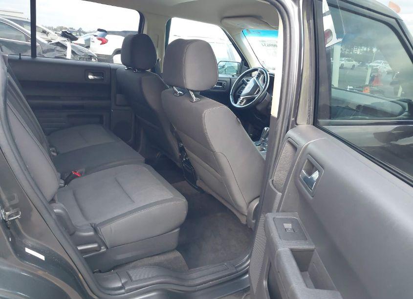 Photo 8 of 2019 Ford Flex SE (VIN 2FMGK5B85KBA09167)