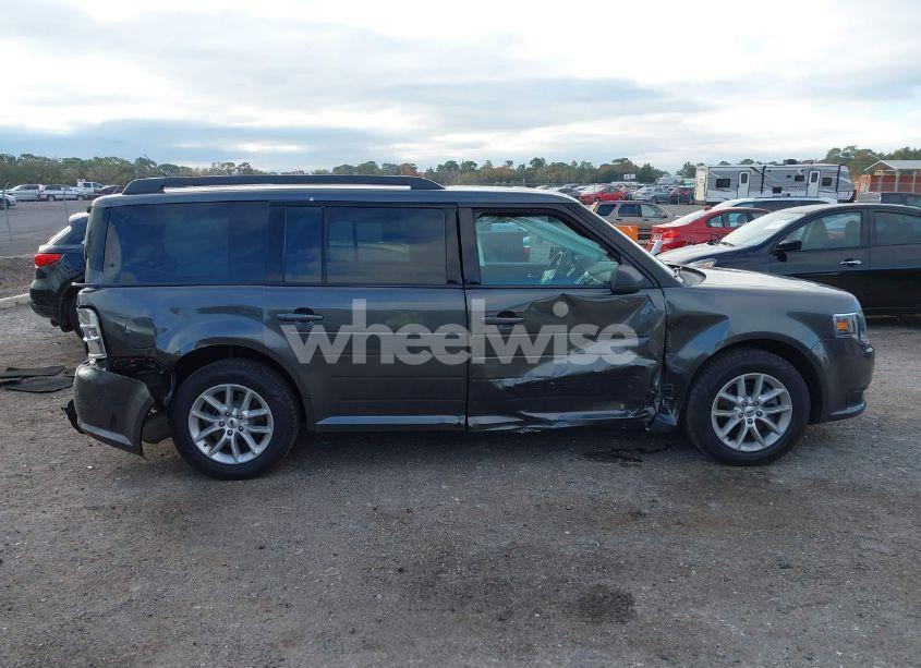 Photo 13 of 2019 Ford Flex SE (VIN 2FMGK5B86KBA32599)