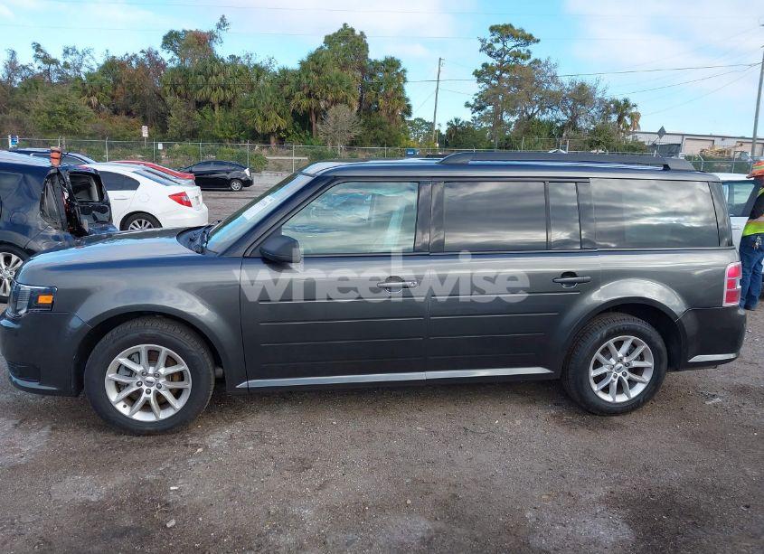 Photo 14 of 2019 Ford Flex SE (VIN 2FMGK5B86KBA32599)