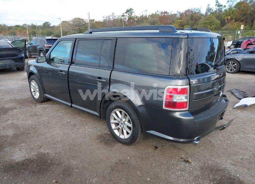 Photo 3 of 2019 Ford Flex SE (VIN 2FMGK5B86KBA32599)