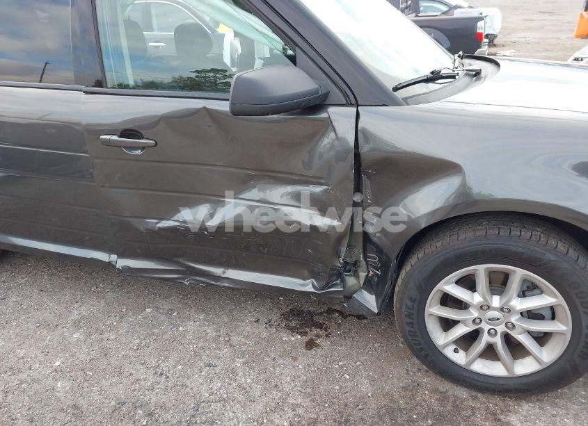 Photo 6 of 2019 Ford Flex SE (VIN 2FMGK5B86KBA32599)