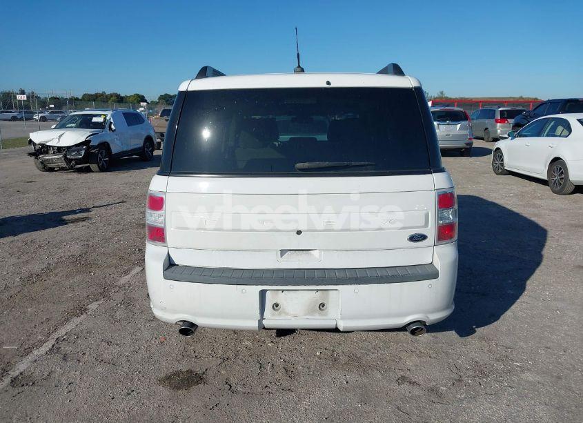 Photo 16 of 2016 Ford Flex SE (VIN 2FMGK5B87GBA09680)