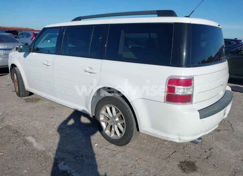 Photo 3 of 2016 Ford Flex SE (VIN 2FMGK5B87GBA09680)