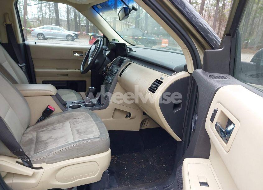Photo 5 of 2013 Ford Flex SE (VIN 2FMGK5B88DBD22135)