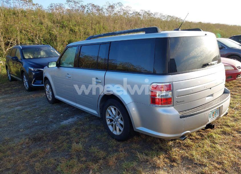 Photo 3 of 2019 Ford Flex SE (VIN 2FMGK5B88KBA24133)